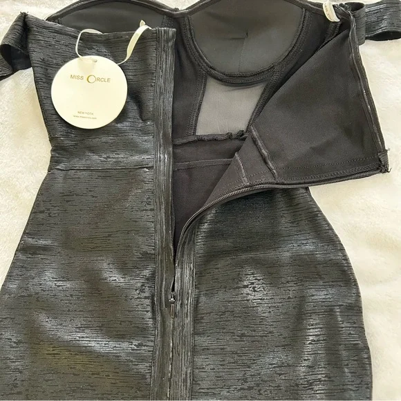 Miss Circle Elegant Black Off-Shoulder Corset Dress - Picture 10 of 16